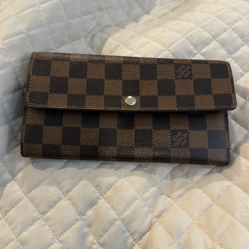 Louis Vuitton Damier Sarah Wallet